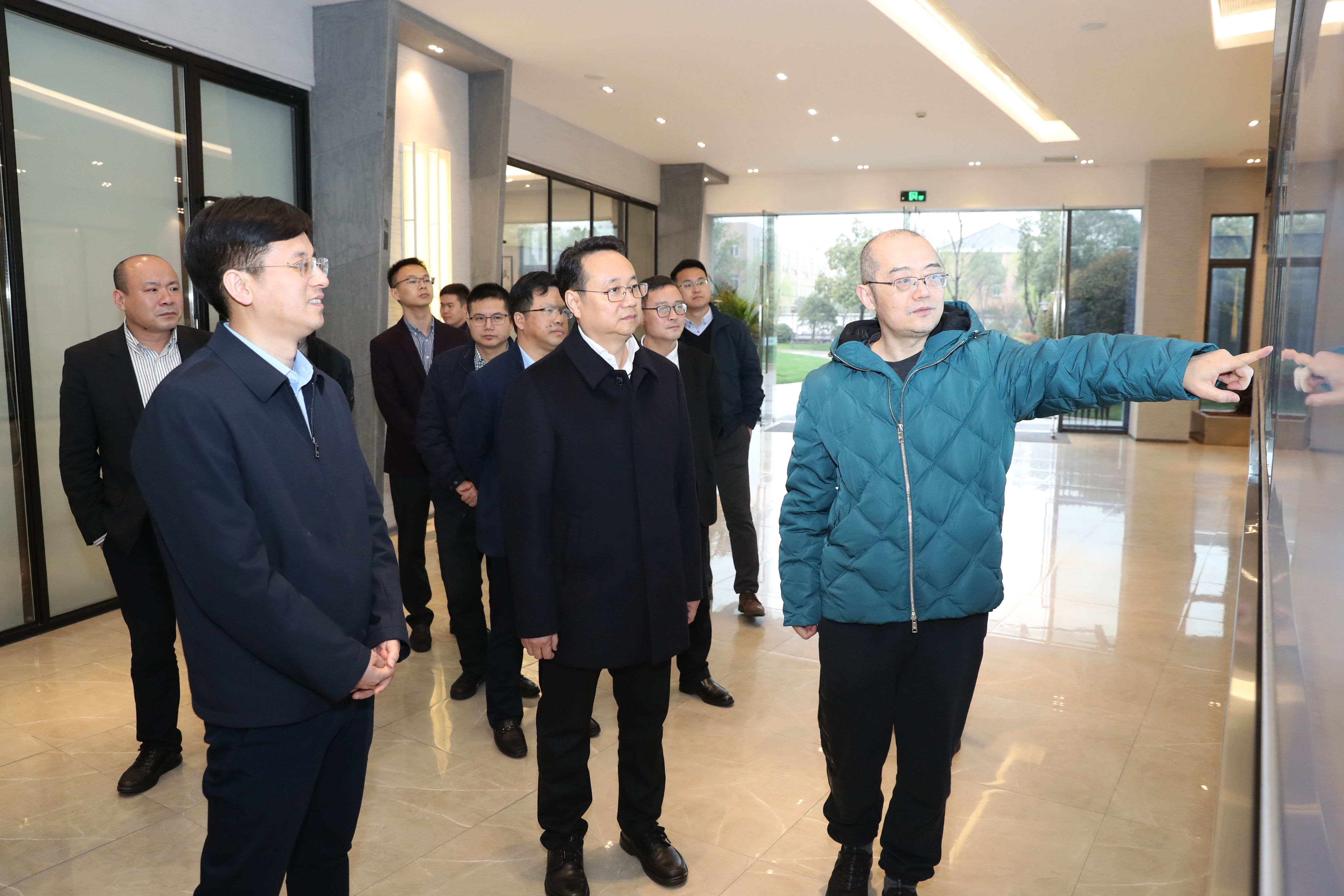 湖州市委副書記、市長王綱調(diào)研我武生物